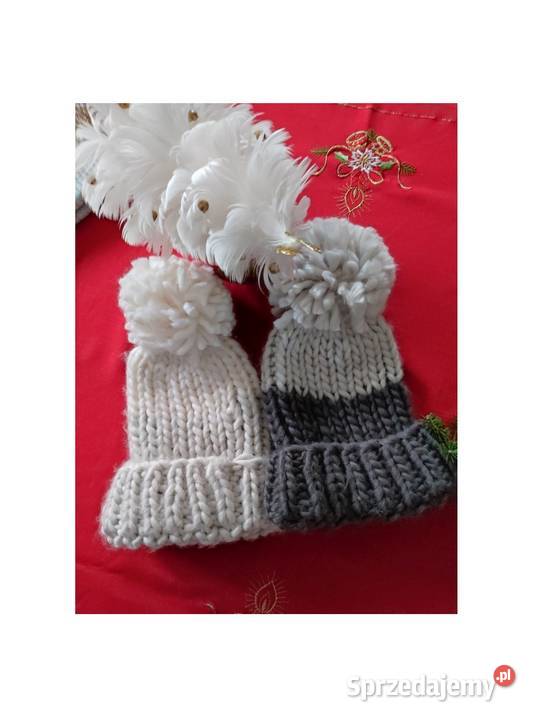 grube mięsiste czapki bliźniaczki z pomponem Kielce