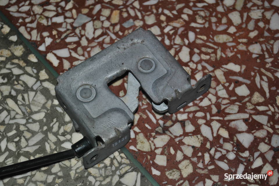 Cięgno otwierania maski BMW E60 E61 E63 E64 Poręba sprzedam