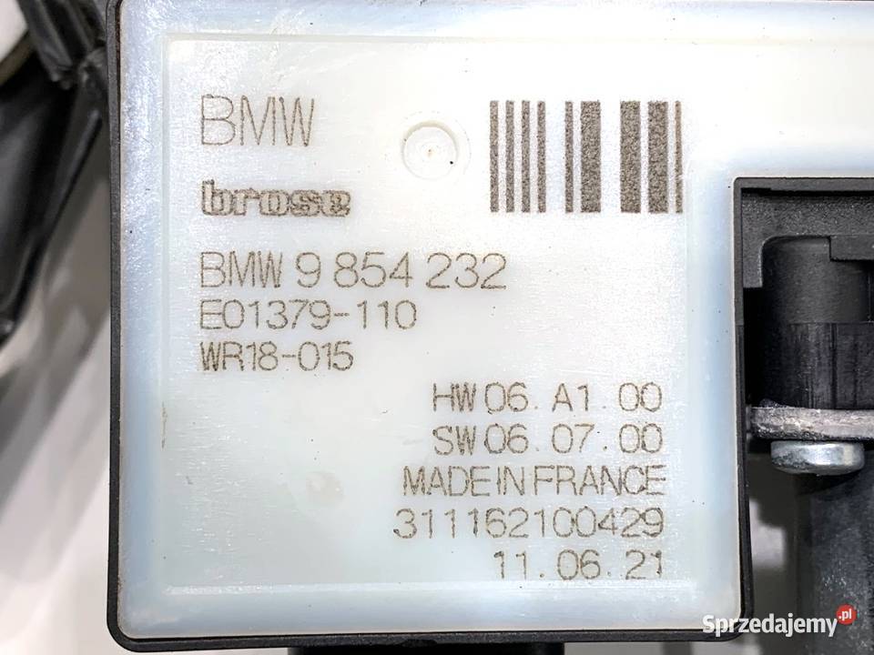 PODNOŚNIK SZYBY PRAWY TYŁ BMW F44 9854232