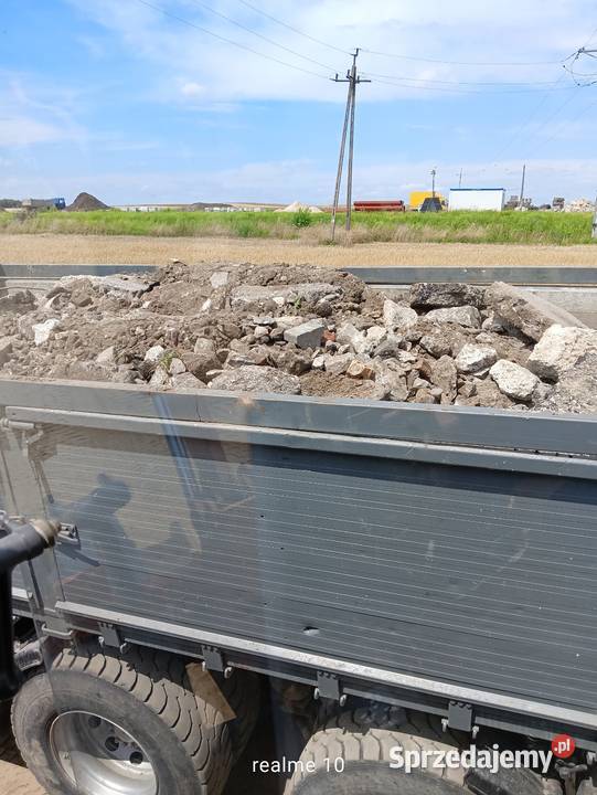 Ziemia piaszczysta gruz z kamieniem Ziemia małopolskie Wolbrom