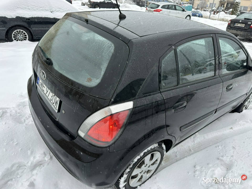 Kia Rio Benzyna klimatyzacja opony wielosezonowe wspomaganie kierownicy Rio pomorskie sprzedam
