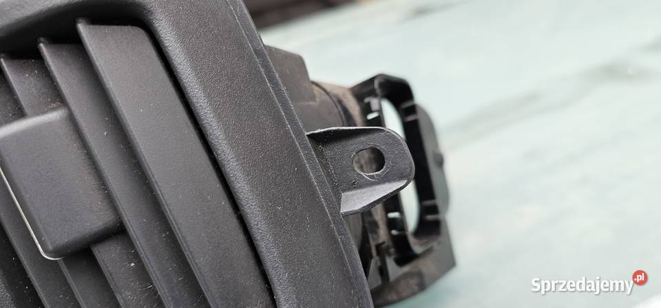 Kratka nawiewu lewy przód mercedes w210 Rok produkcji 1996 Zbąszyń