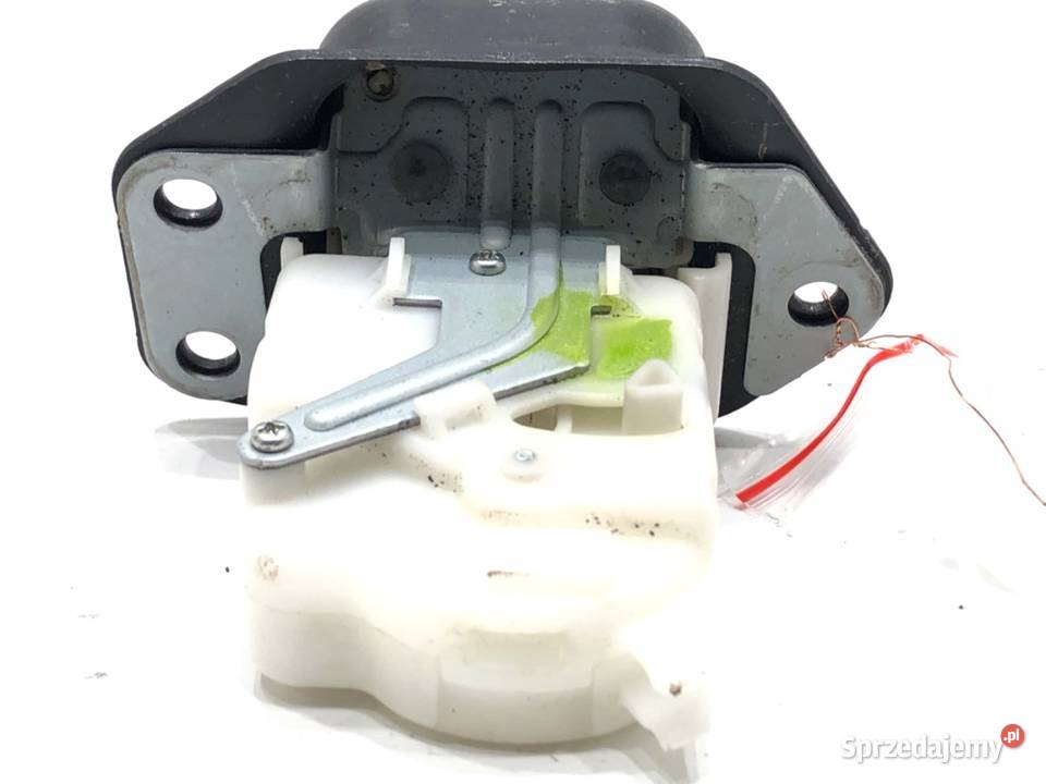 ZAMEK KLAPY TYŁ NISSAN JUKE F15 Crossover