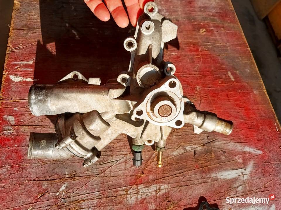 Pompa wody Opel Meriva 14 benzyna 2006 r silnik Radom