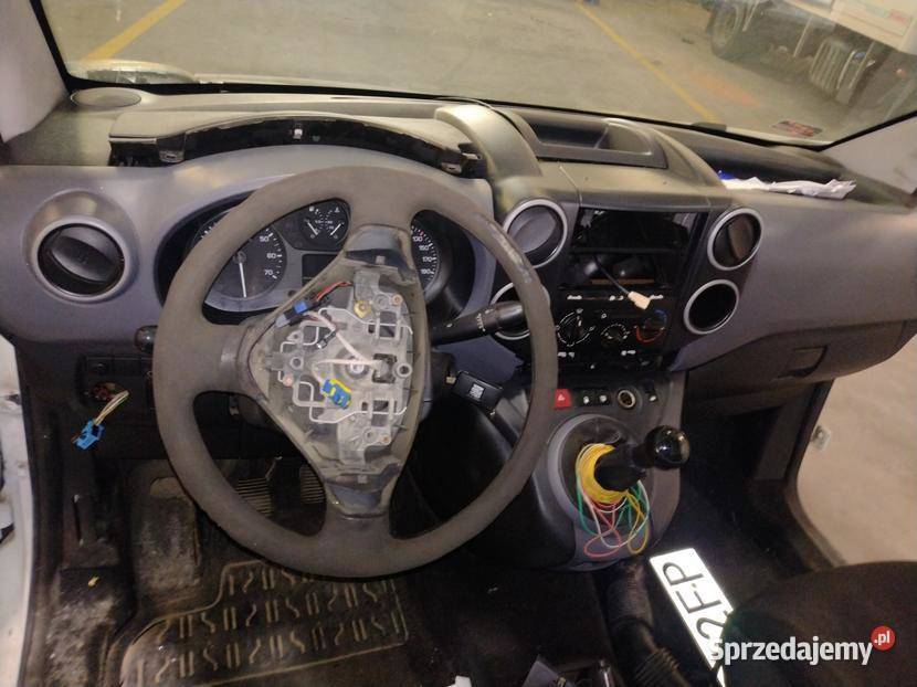 PEUGEOT PARTNER 2013 156000 ccm 75 Rok produkcji 2013 Warszawa