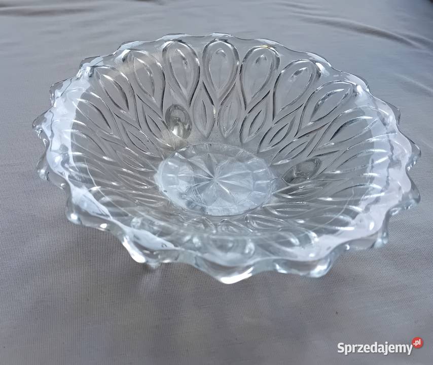 Miseczka salaterka Lausitzer Glas na 3 nożkach Koźminek
