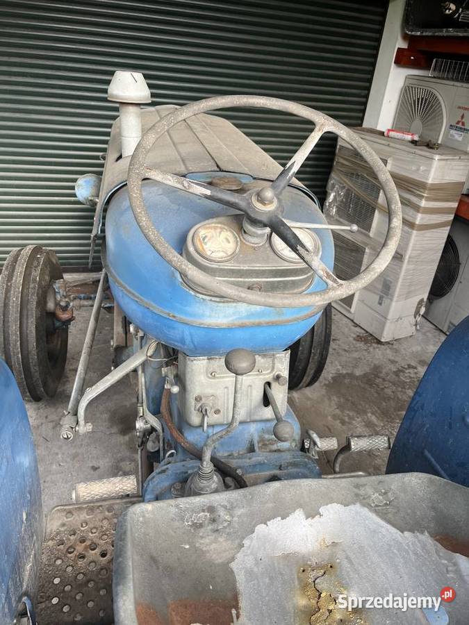 Fordson Power Major z plugiem 5 skibowym śląskie Tychy sprzedam