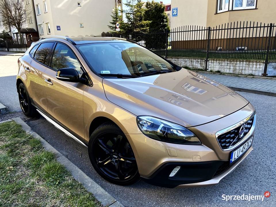 Volvo V40 Cross Country 4x4 20 Benzyna Polestar 180KM Radom