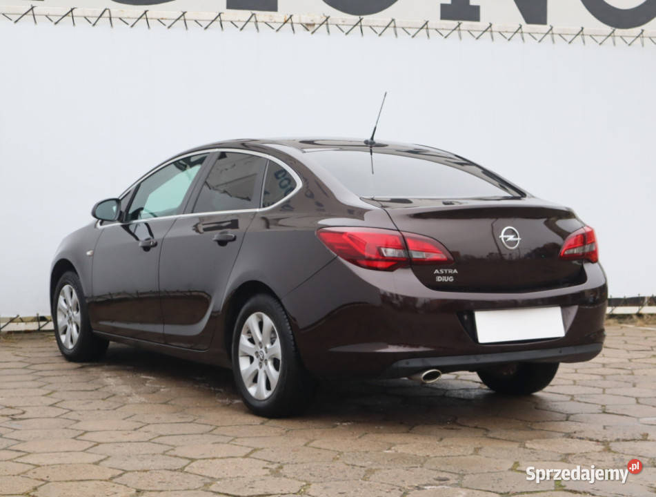 Opel Astra 14 T 4/5 Łódź