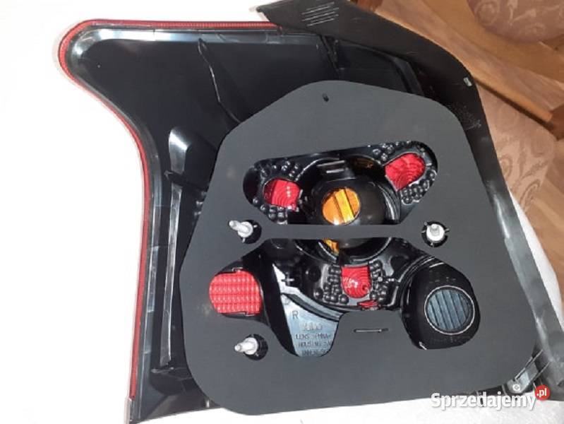 LAMPA P TYŁ TOYOTA AVENSIS T25 SEDAN EU oryginał podlaskie Siemiatycze sprzedam