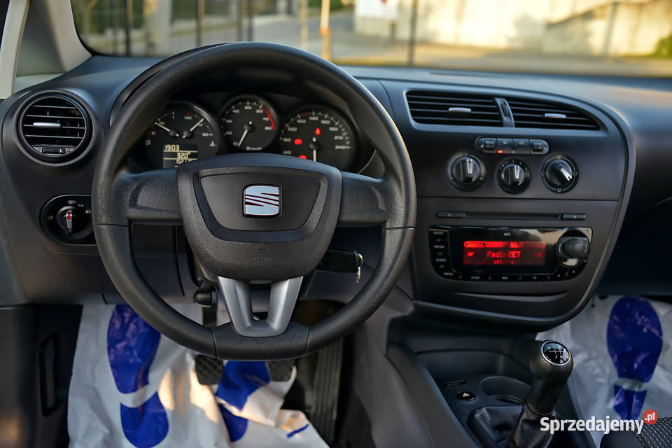 Seat Leon 14 benzyna 86 klima 100 sprawnaPDC kierownica po prawej stronie podkarpackie Humniska
