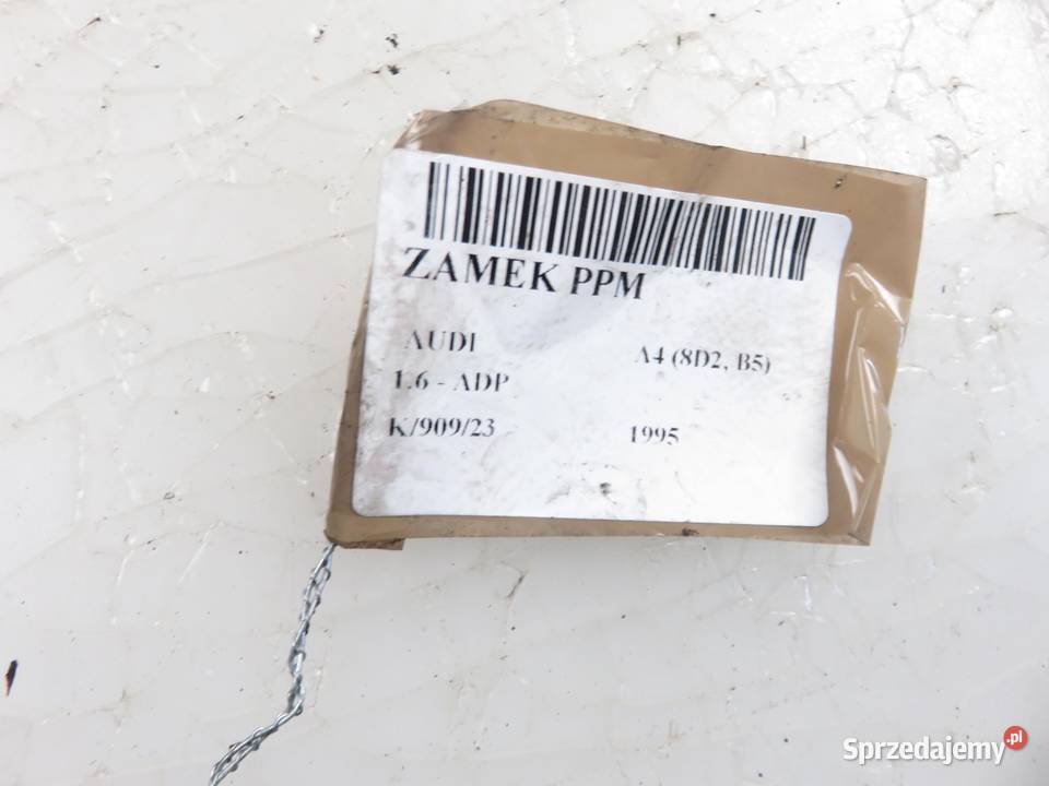 ZAMEK PRAWY PRZEDNI AUDI A4 8D1837016A małopolskie