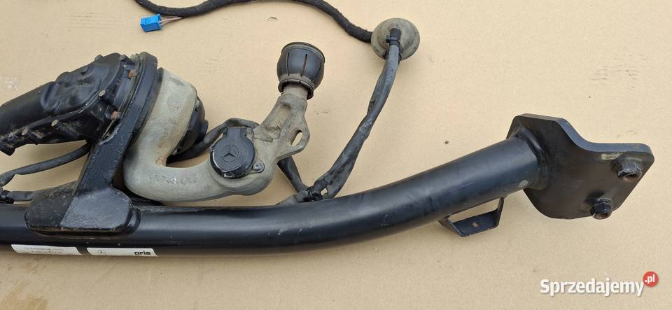 MERCEDES CKLASA W205 HAK HOLOWNICZY WIĄZKA Bieleń