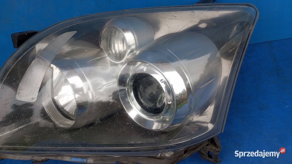 LAMPA LEWY PRZÓD REFLEKTOR XENON EU TOYOTA