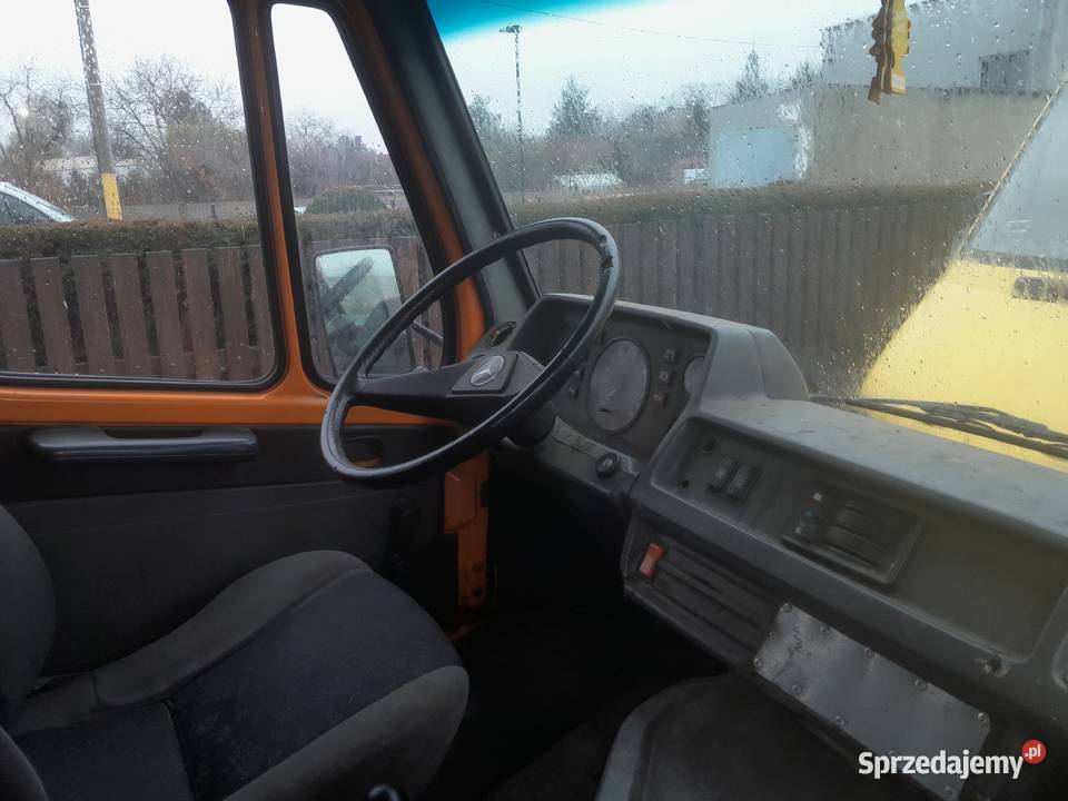 MERCEDES KACZKA 208 Mercedes-Benz Odolanów