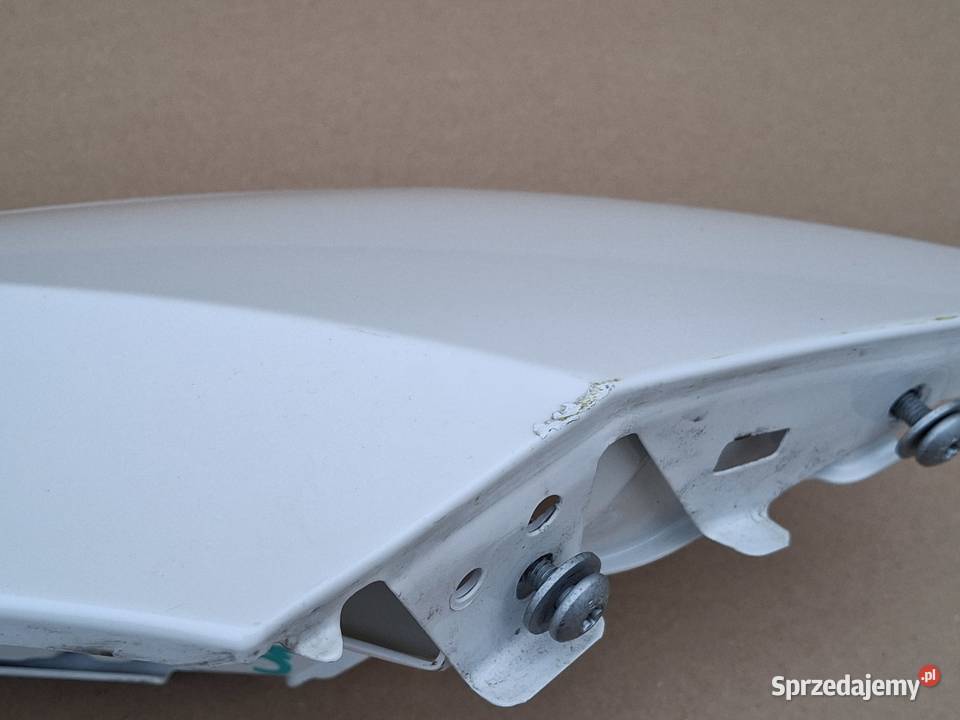 SKODA OCTAVIA 4 IV BŁOTNIK PRAWY PRZÓD PRZEDNI osobowe Bieleń sprzedam