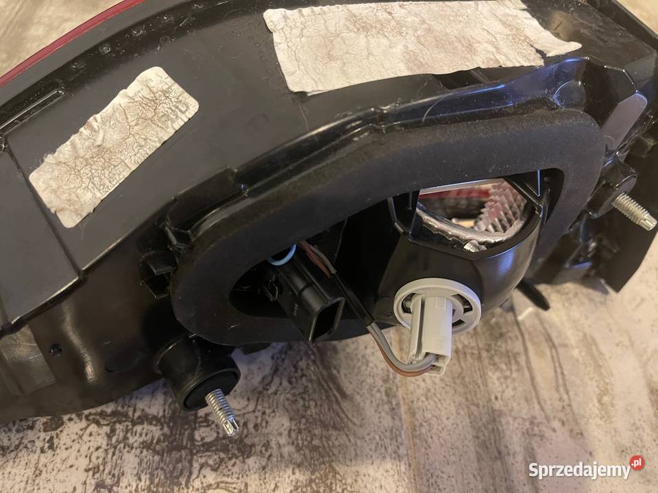 Lampa prawa tylna klapa Renault Talisman sedan małopolskie Kraków