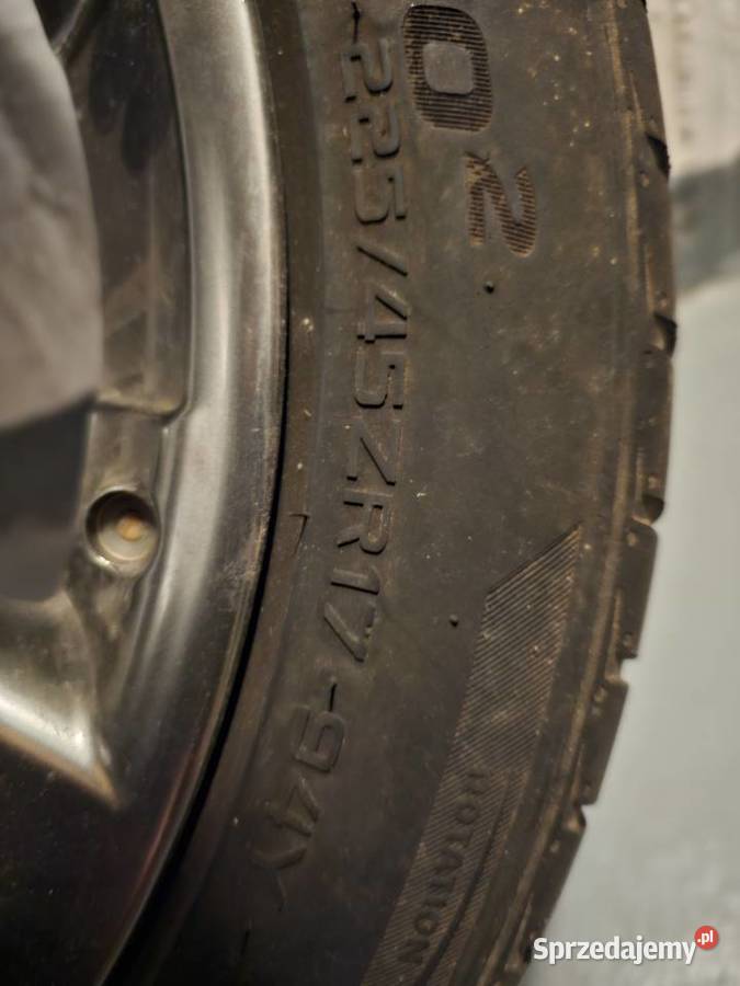 Audi 17 alufelgi z oponami Warszawa sprzedam