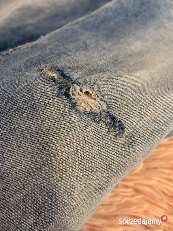 Jeansy damskie z rozdarciami House Jasło