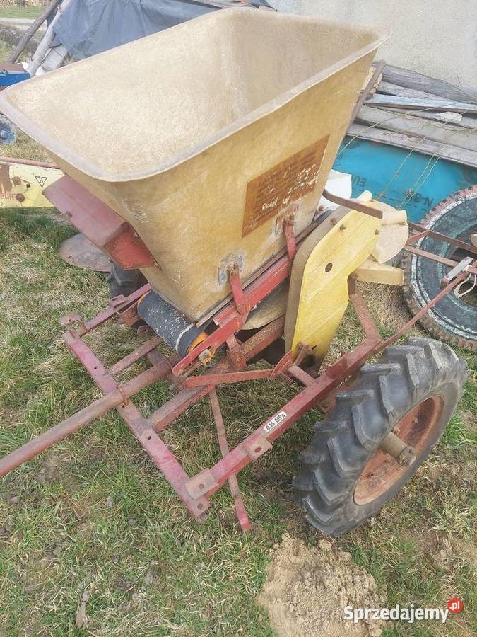 Rozsiewacz do nawozów KOS podkarpackie Domaradz