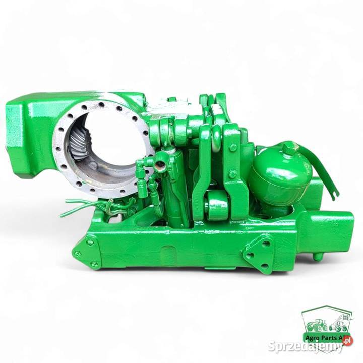 Wspornik przedniej osi L213733 John Deere 6155R Ciechanowiec