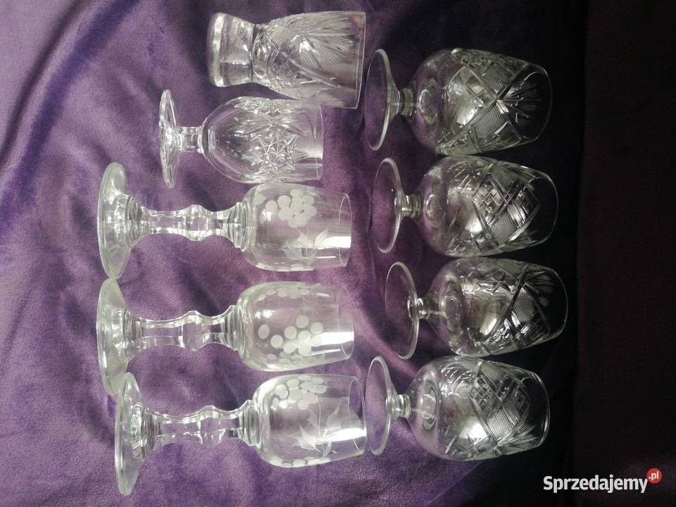 Zestaw różnych kieliszków prl