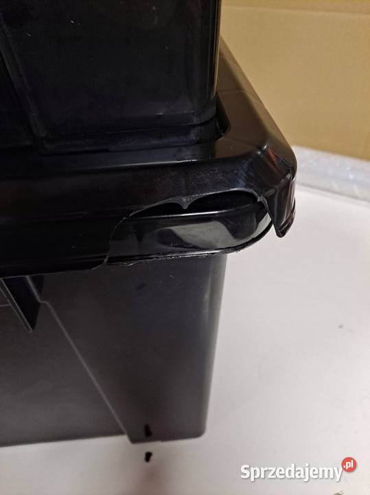 Plastikowe pudełka pojemnik z pokrywą i osobowe Sosnowiec