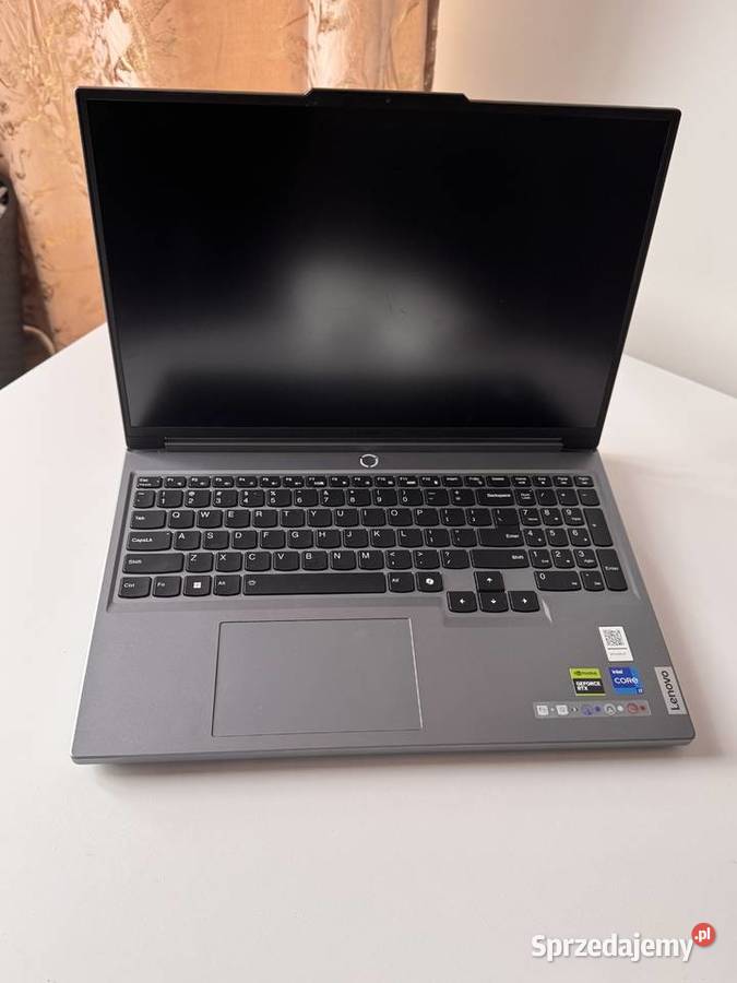 Laptop gamingowy Lenovo Legion 5 16IRX9 16 165Hz