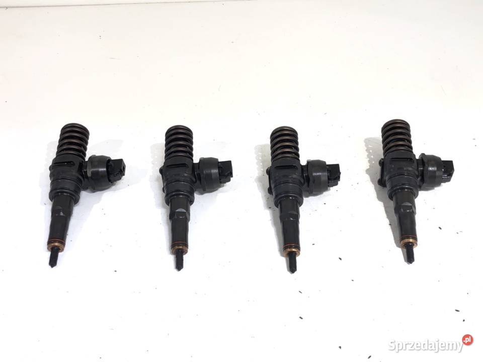 POMPOWTRYSKIWACZE KOMPLET VW GOLF V 038130073AG Pompowtryskiwacze