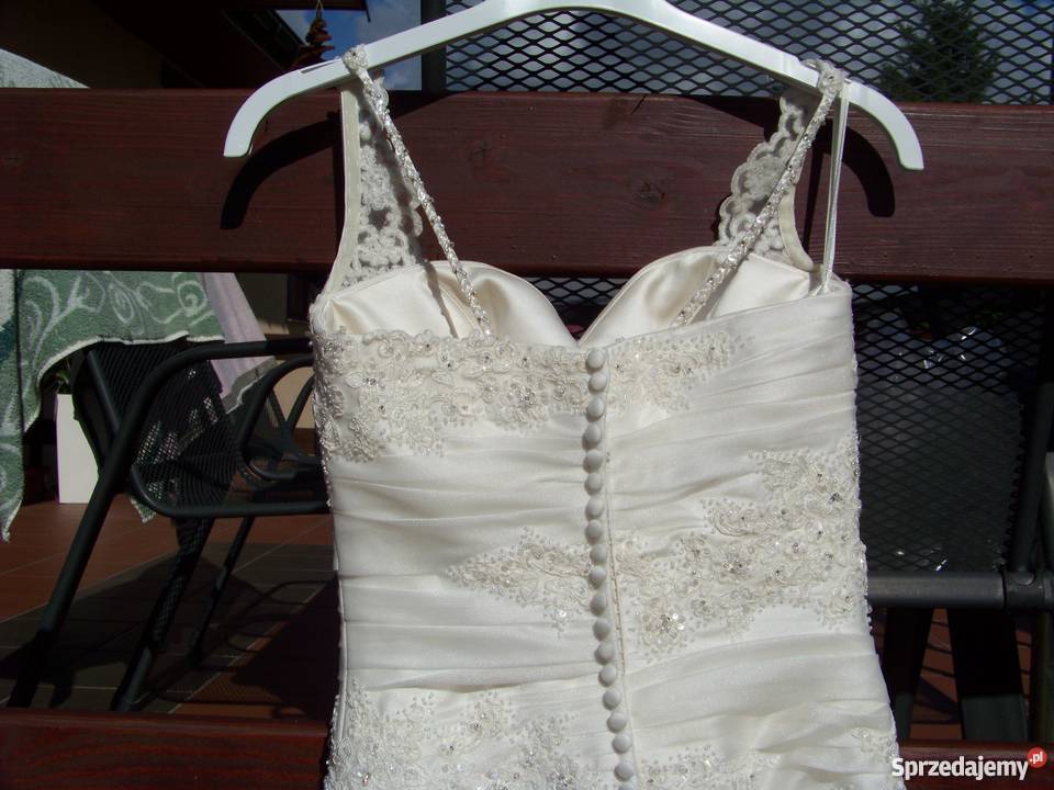 Sprzedam długą białą suknię ślubną sprowadzoną z warmińsko-mazurskie Jabłonka sprzedam