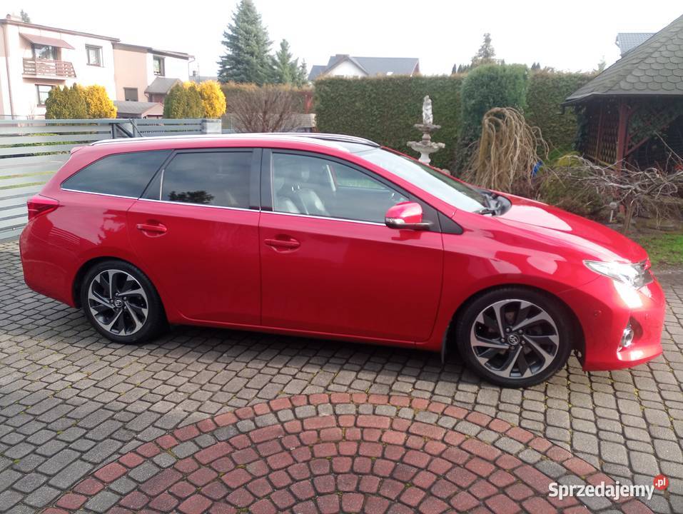 Toyota Auris II Sport Touring 16 Valvematic