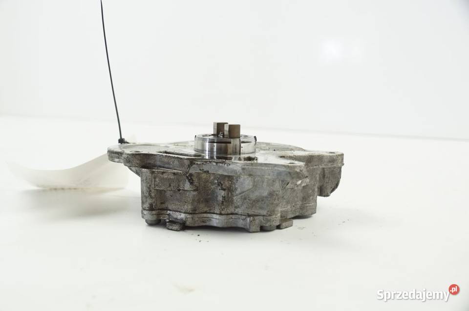 03L145100 PASSAT POMPA VACUM sprzedam