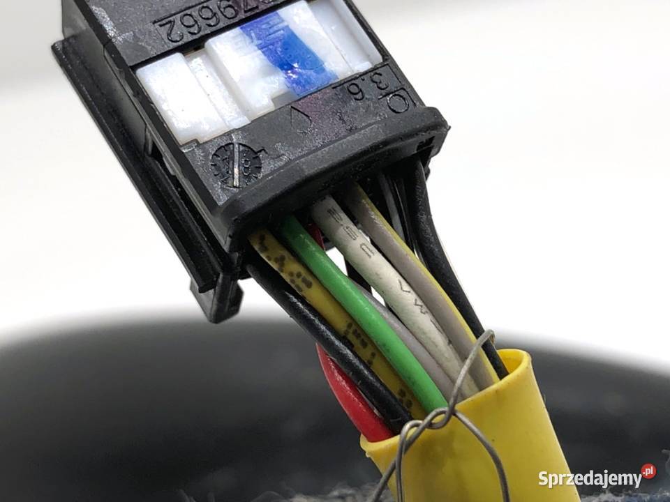 LUSTERKO PRAWY RENAULT CAPTUR I Crossover osobowe podkarpackie