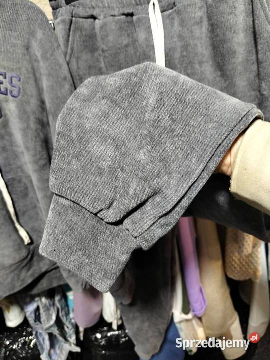 Stylowy komplet dresowy sztruksowy LA