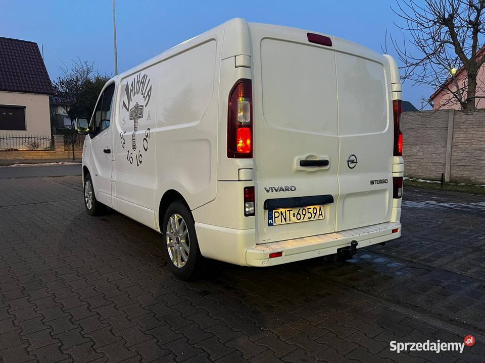 Opel Vivaro 16 CDTI 2016 L1H1 bezwypadkowy z nieuszkodzony Opel Nowy Tomyśl