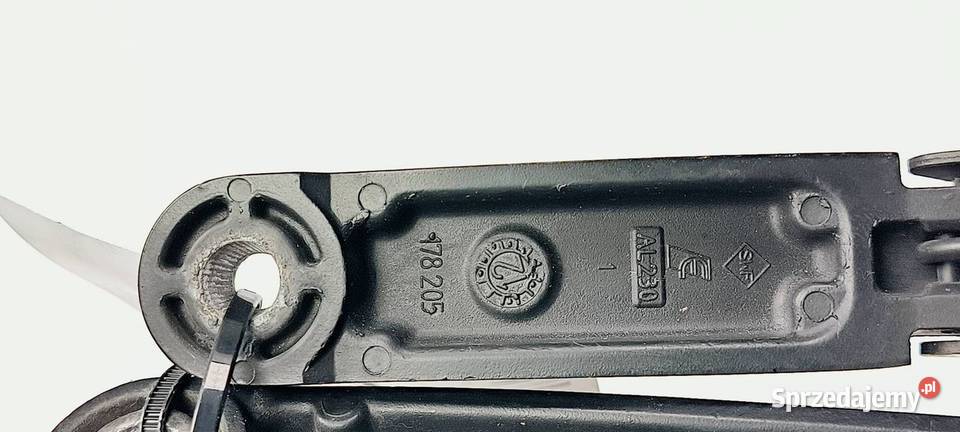 RAMIE WYCIERACZKI PRZÓD VOLKSWAGEN PASSAT CC Pozostałe Lipno