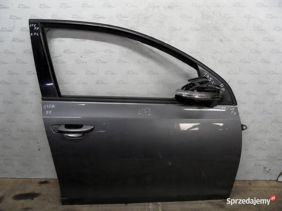 VW GOLF VI 10r drzwi prawe przód
