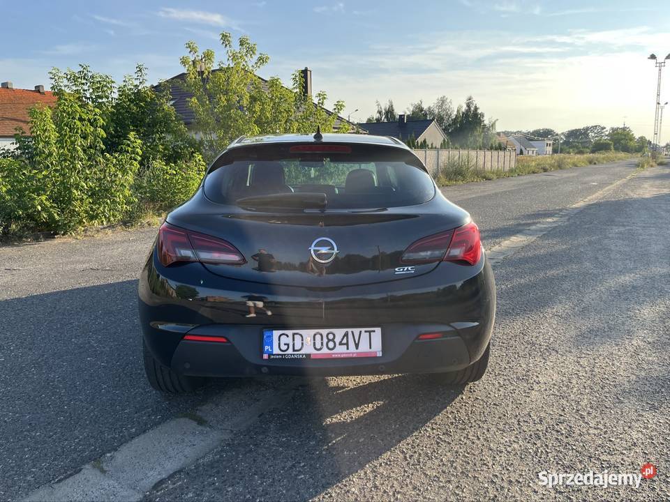 Opel Astra J GTC Black Edition 17 CDTI 131 2012 Krotoszyn
