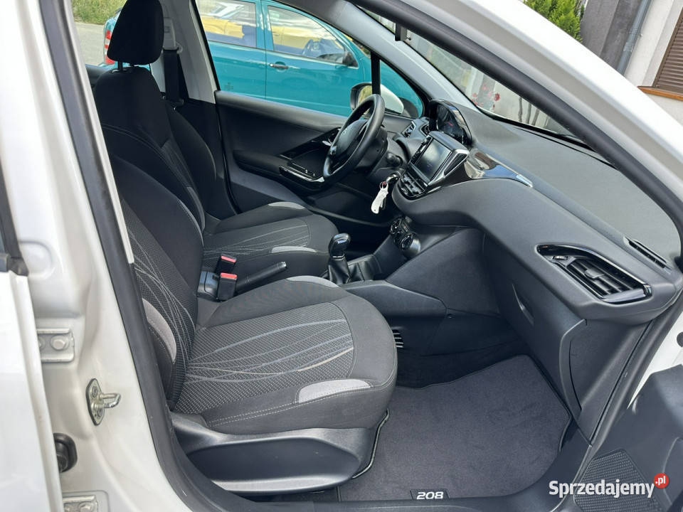 Peugeot 208 Benzyna tempomat nawigacja isofix Wejherowo