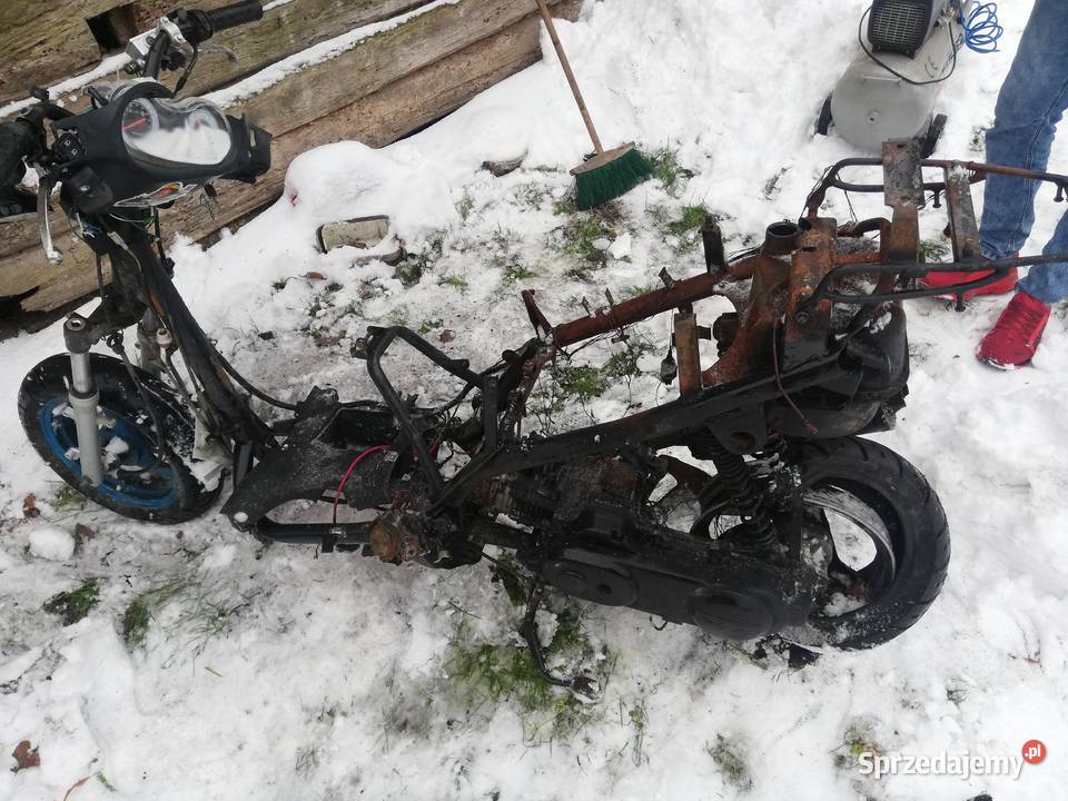 Rama z silnikiem i papierami Zipp 50 CY50T8 i