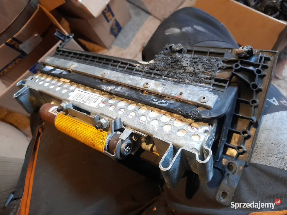 Poduszka kolanowa kierowcy BMW Z4 E85 do wersji sprzedam