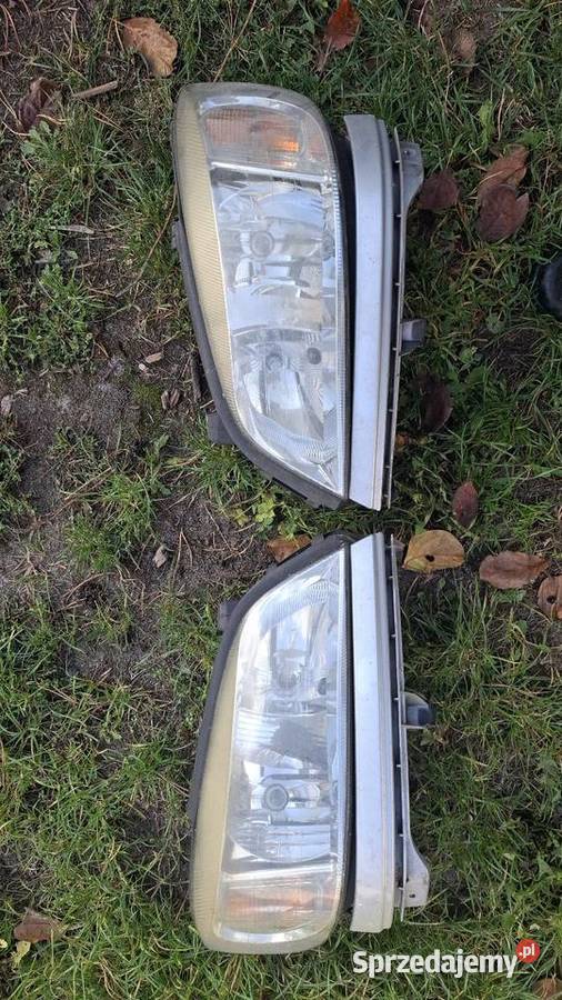 Opel Zafira a 2004 lampy przednie komplet Zwoleń
