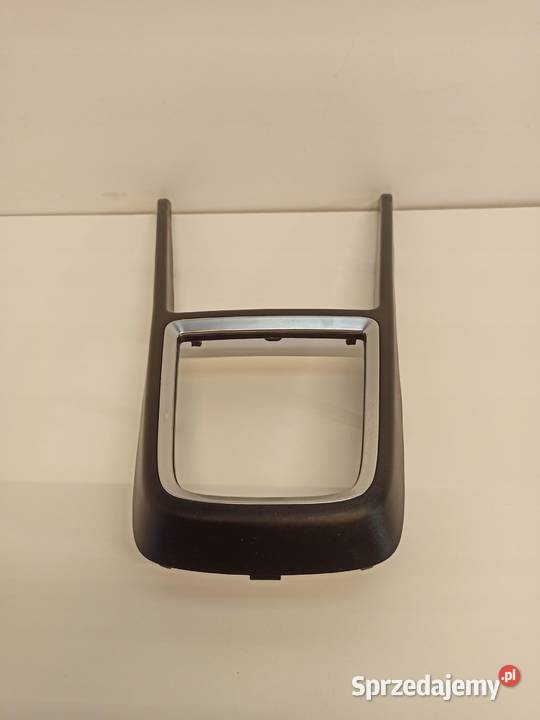SUZUKI SWIFT MK8 RAMKA MIESZKA TUNELU 7585152R0
