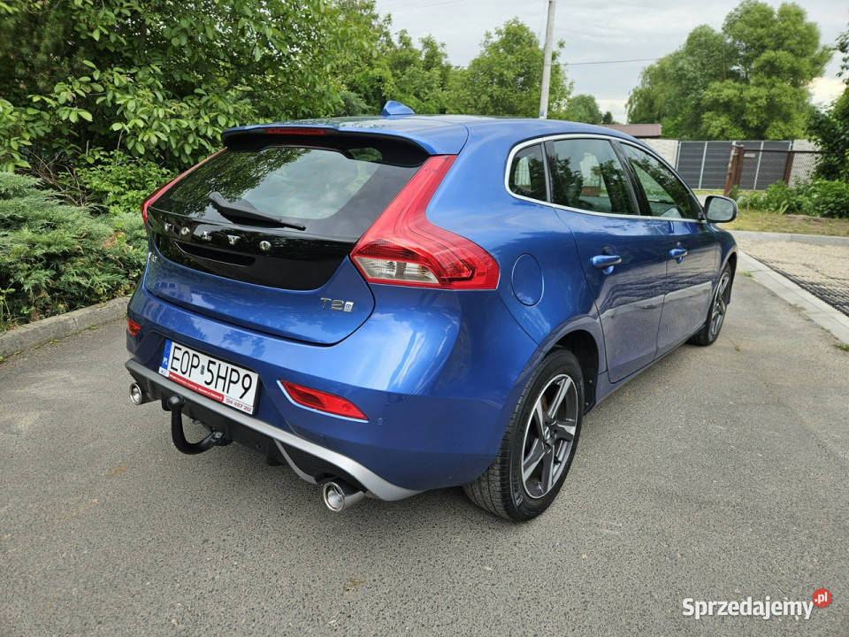 Volvo V40 20 benzyna RDesign 100 Fabryczny światła do jazdy dziennej sprzedam