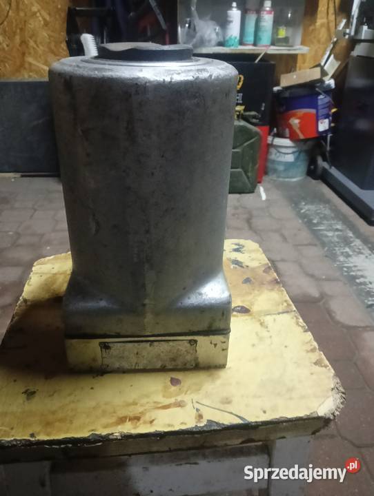 Podnośnik PRL Brzóza Królewska