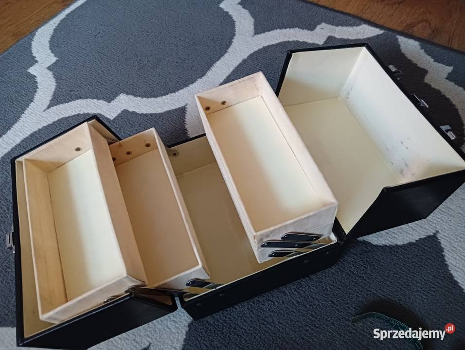 Kuferek na kosmetyki Działdowo sprzedam