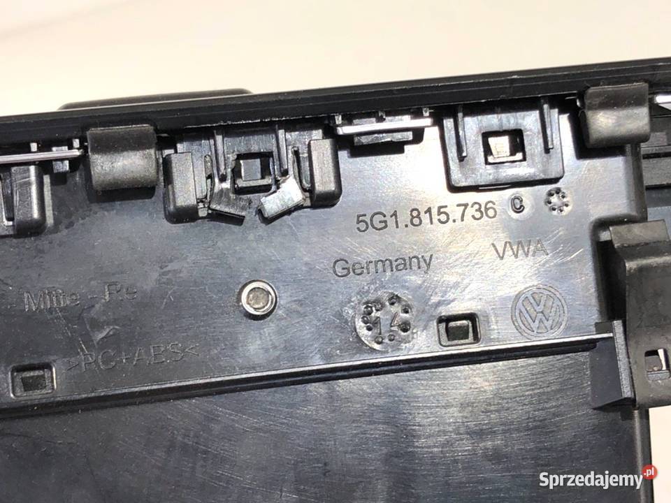 KRATKA NAWIEWU PRZÓD VW GOLF VII 5G1815736C