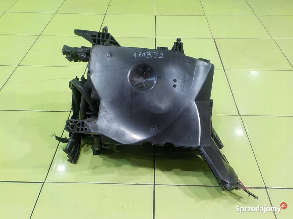 AVENSIS T27 T29 III LIFT II 16 D 17r skrzynka Suków