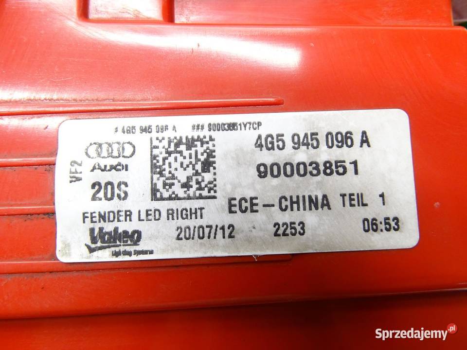 LAMPA PRAWA PRAWY TYŁ TYLNA W BŁOTNIK 4G5945096A małopolskie sprzedam