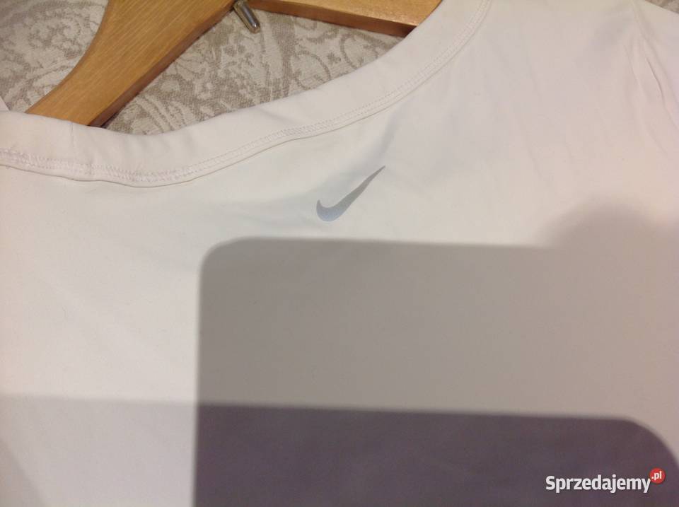 Bialy Top Koszulka Damska NIKE One Dri Fit M Nowa Sól sprzedam